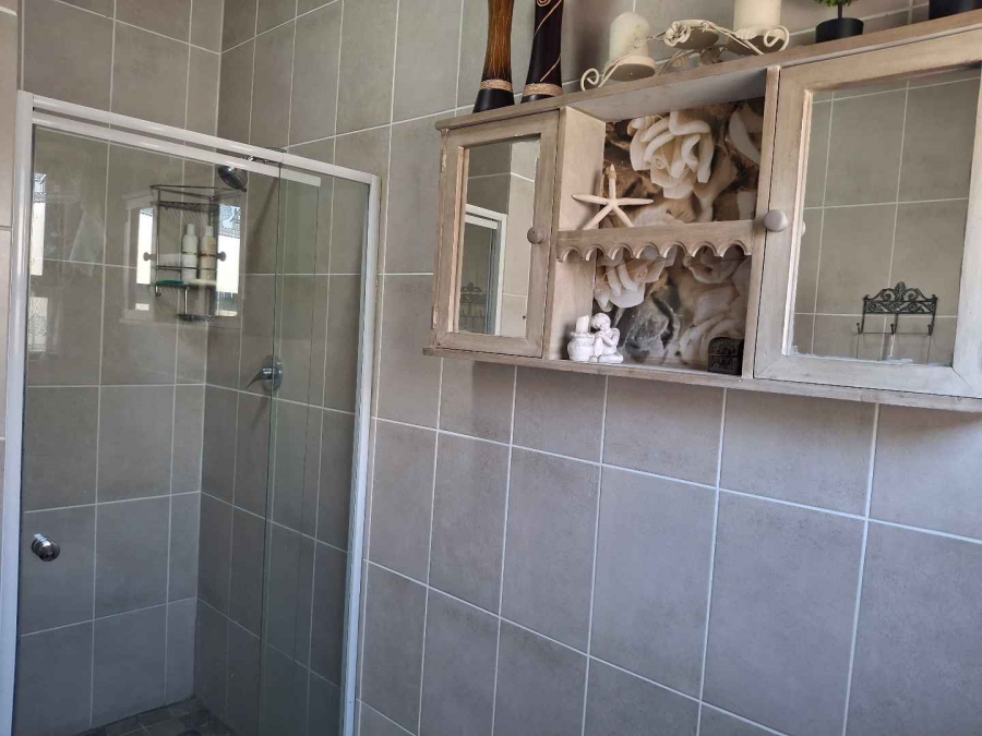 4 Bedroom Property for Sale in Kleinbaai Western Cape